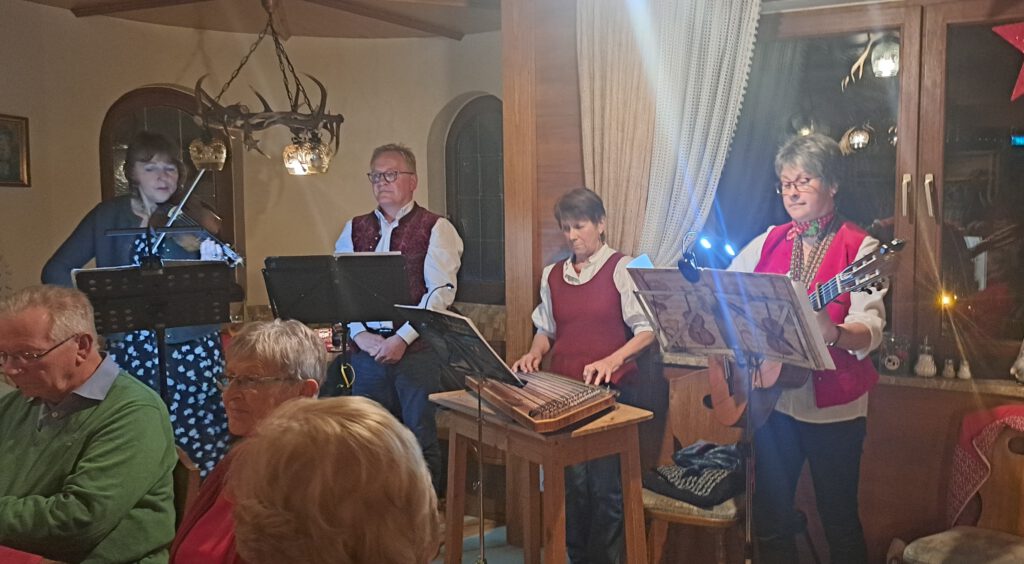 Die Musikgruppe „Fei schej“ aus Arnschwang