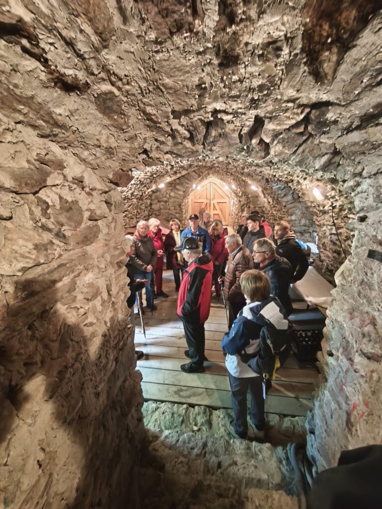 Blick in den Burgturm.